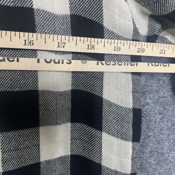 Jane & Delancey B&W Check Rayon Light Flannel Shirt Women M Long Sleeve Soft - Picture 10 of 13